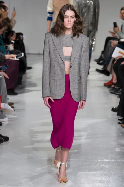 Look 14